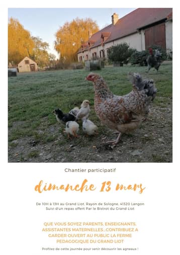 Affiche de la ferme pédagogique le 13 mars, avec des poules devant le bâtiment